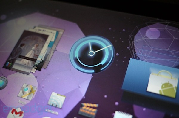 motorolaxoomhardwaredisplay